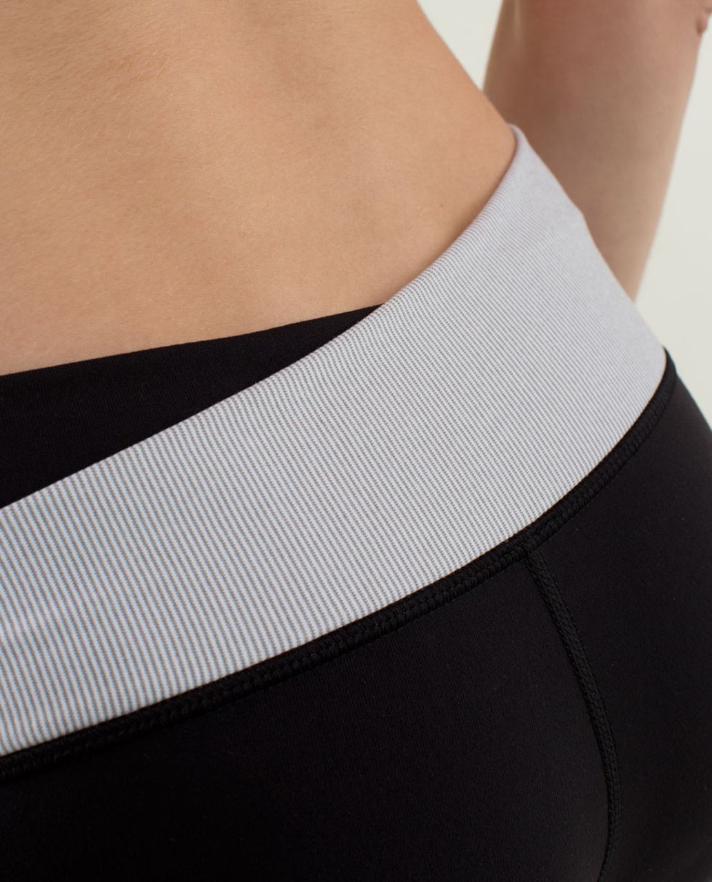 Lululemon Astro Pant (Tall) *Full-On Luon - Black / Wee Stripe White Heathered Medium Grey / White