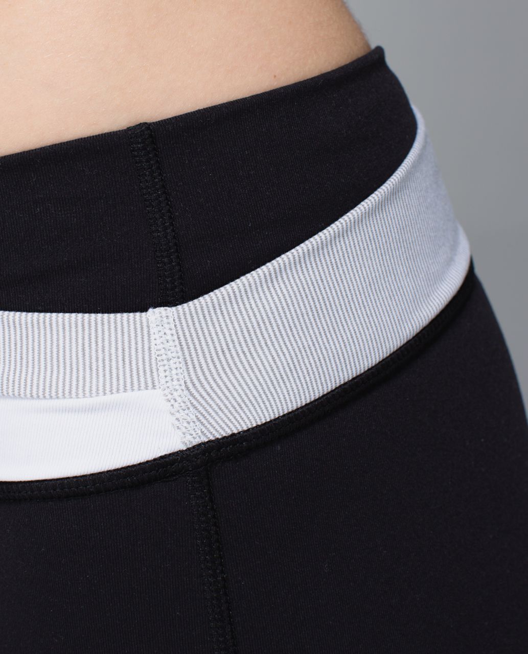 Lululemon Astro Pant (Regular) *Full-On Luon - Black / Wee Stripe White Heathered Medium Grey / White