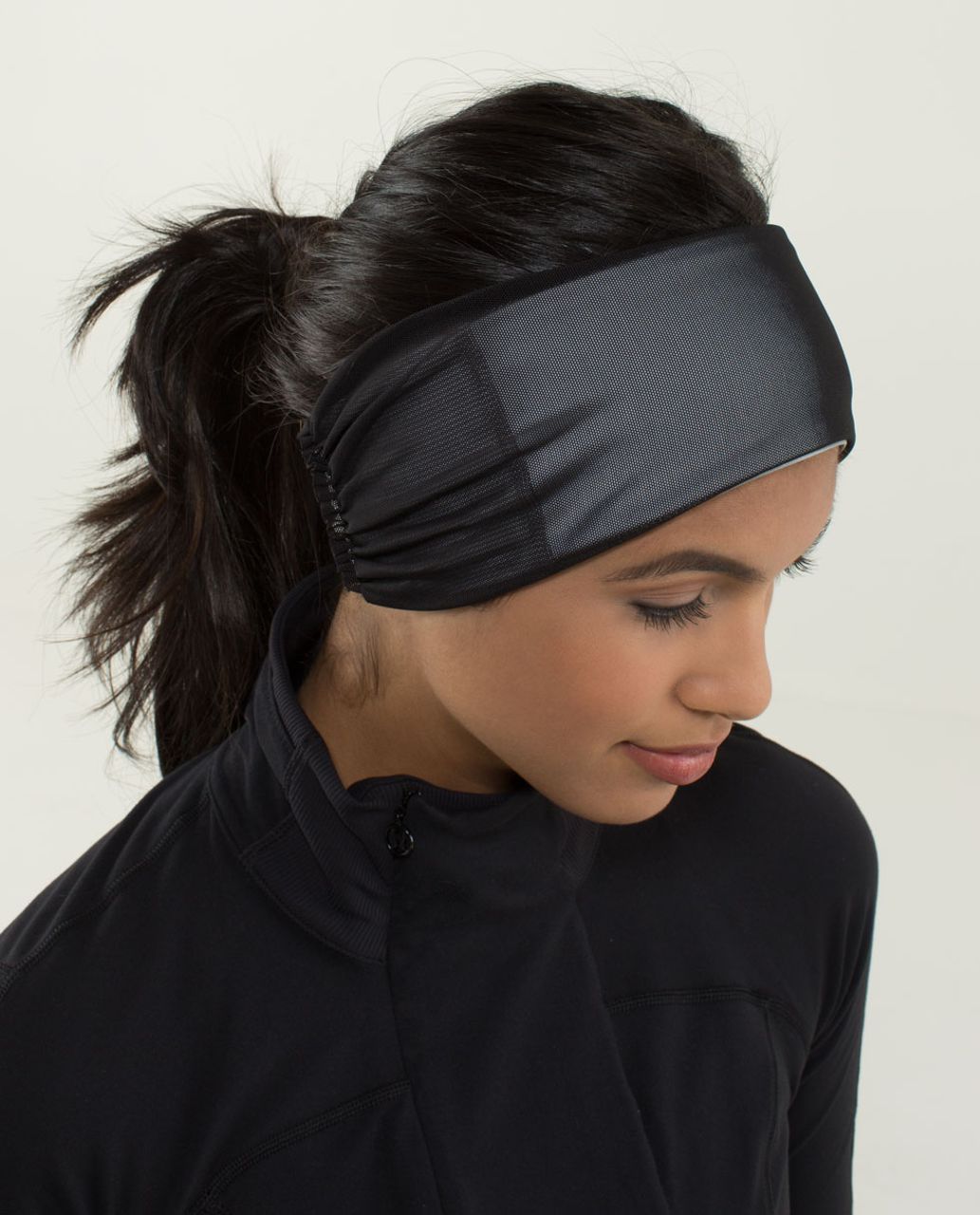 Lululemon Frosty Run Ear Warmer *Reflective - Wee Stripe White Ambient Grey / Black