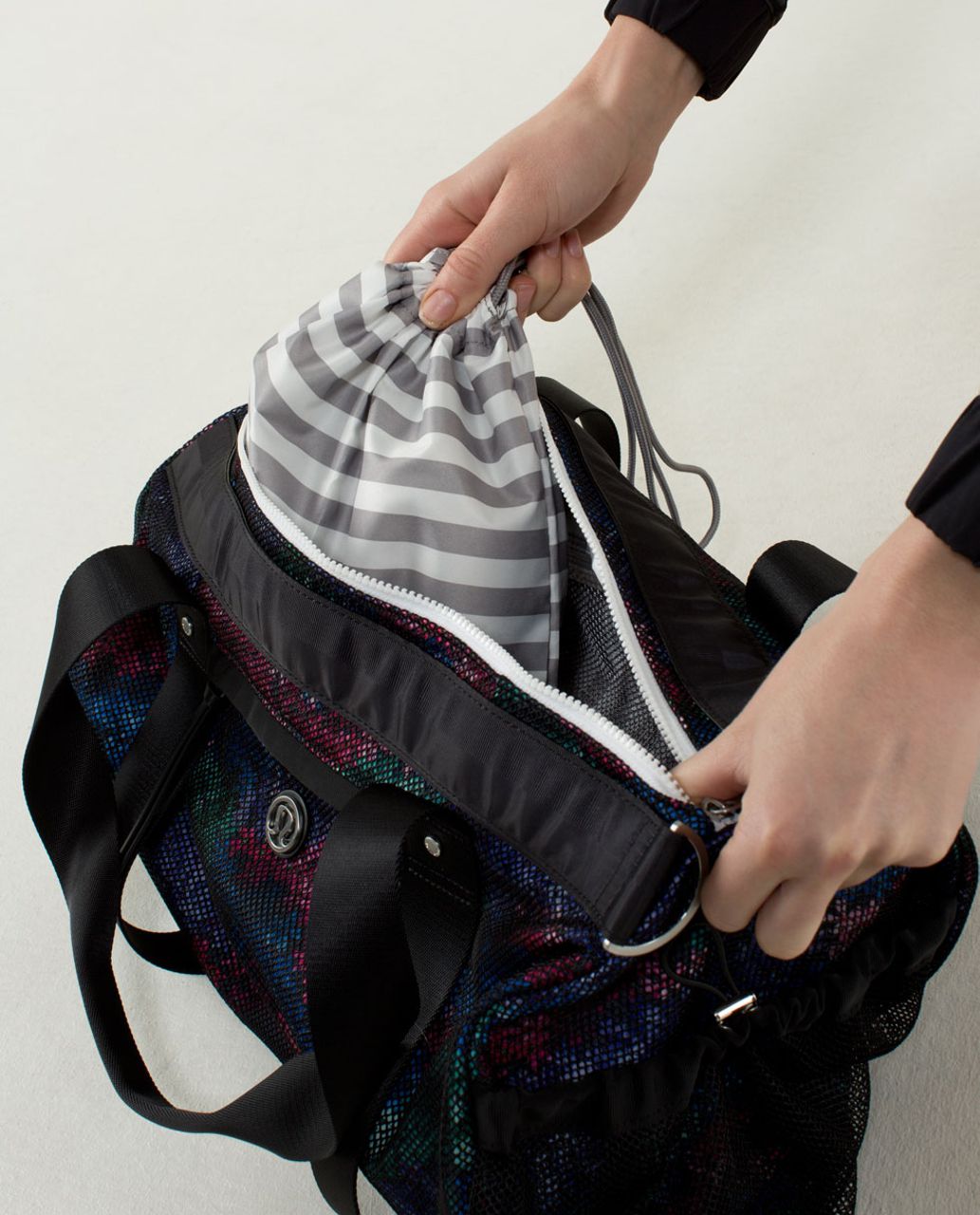 Lululemon Run On Duffel - Petal Pop Extra Multi / Black