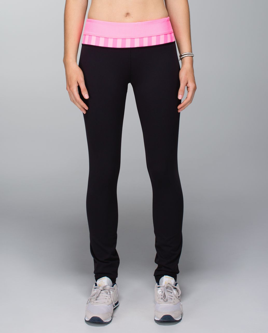 Lululemon Skinny Groove Pant *Full-On Luon - Black / Mini Hyper Stripe Zing Pink Light / Apex Stripe Zing Pink Light