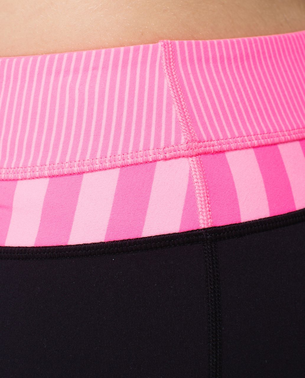 Lululemon Skinny Groove Pant *Full-On Luon - Black / Mini Hyper Stripe Zing Pink Light / Apex Stripe Zing Pink Light