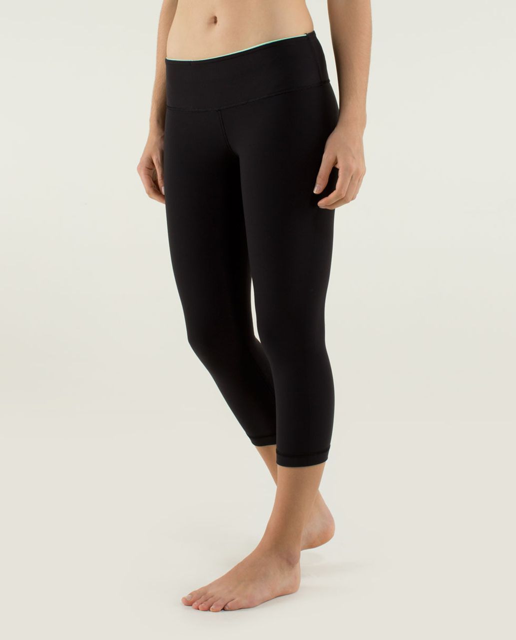 Lululemon Wunder Under Crop *Full-On Luon - Black / Quilt Winter 13-29