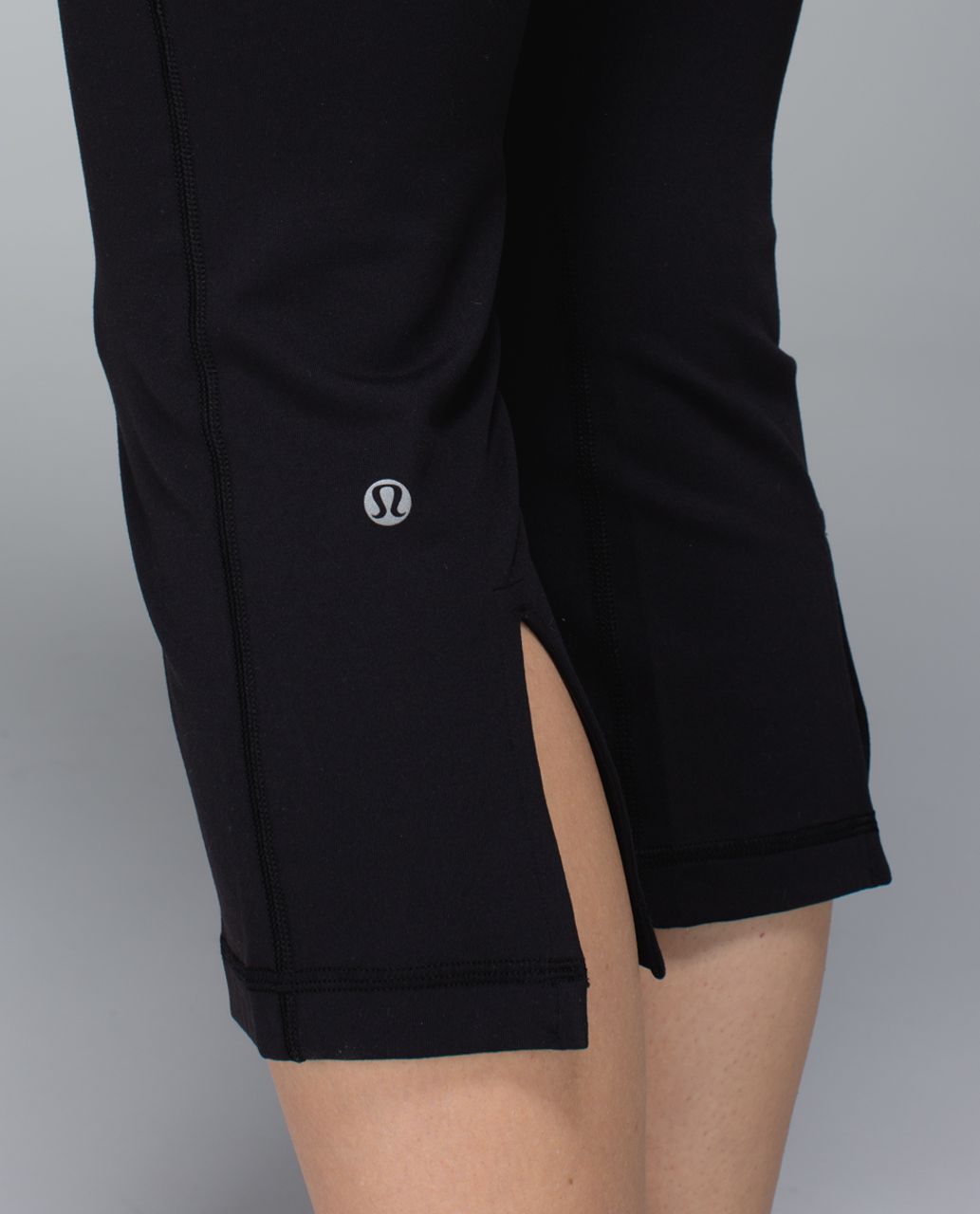 Lululemon Gather & Crow Crop *Full-On Luon - Black / Petal Pop Multi