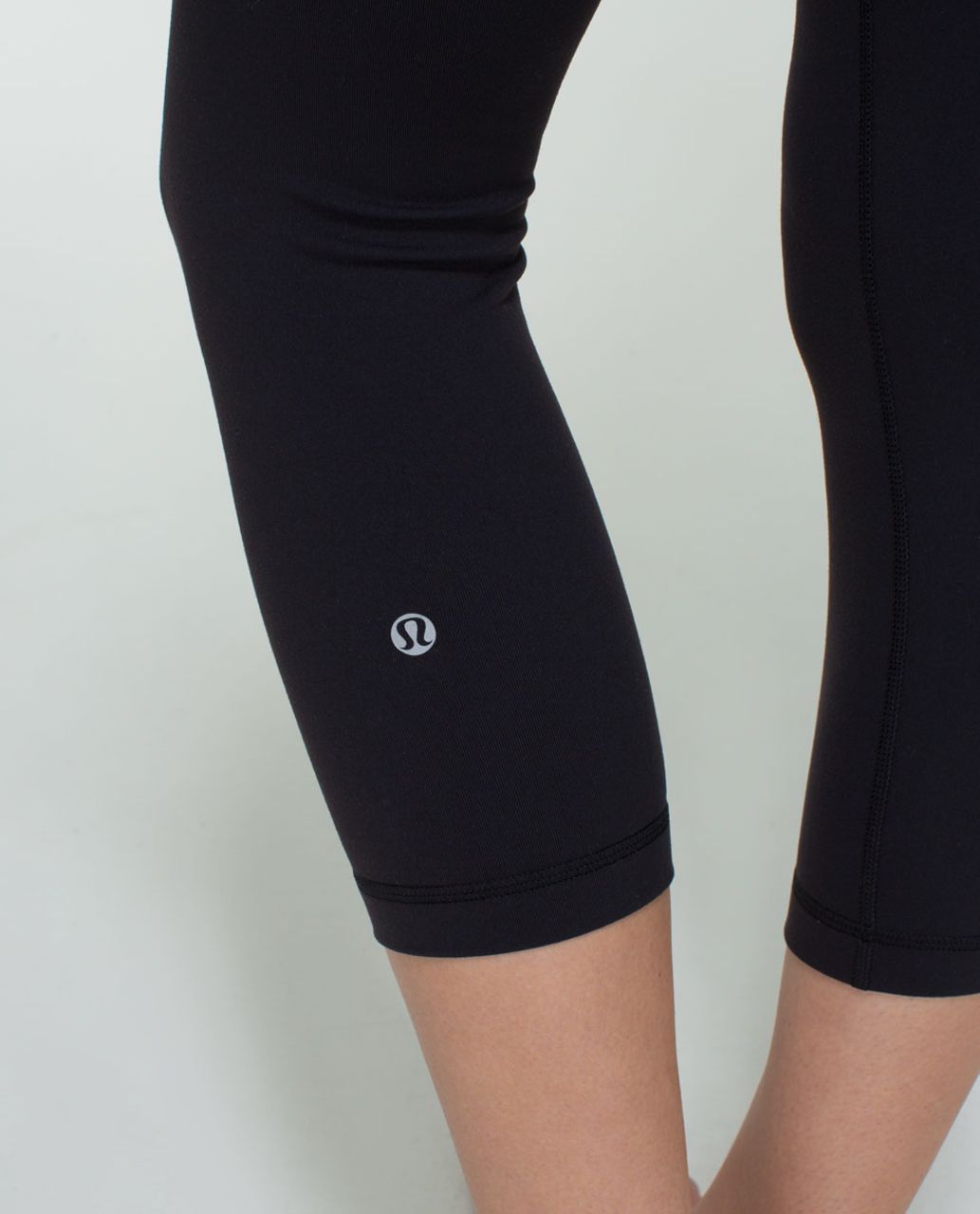 Lululemon Wunder Under Crop *Full-On Luon - Black / Quilt Spring 14-01