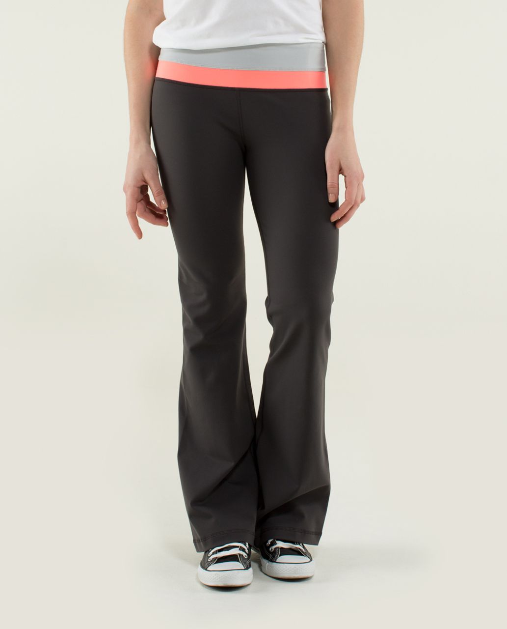 Lululemon Groove Pant (Regular) *Full-On Luon - Soot / Silver Spoon / Very Light Flare