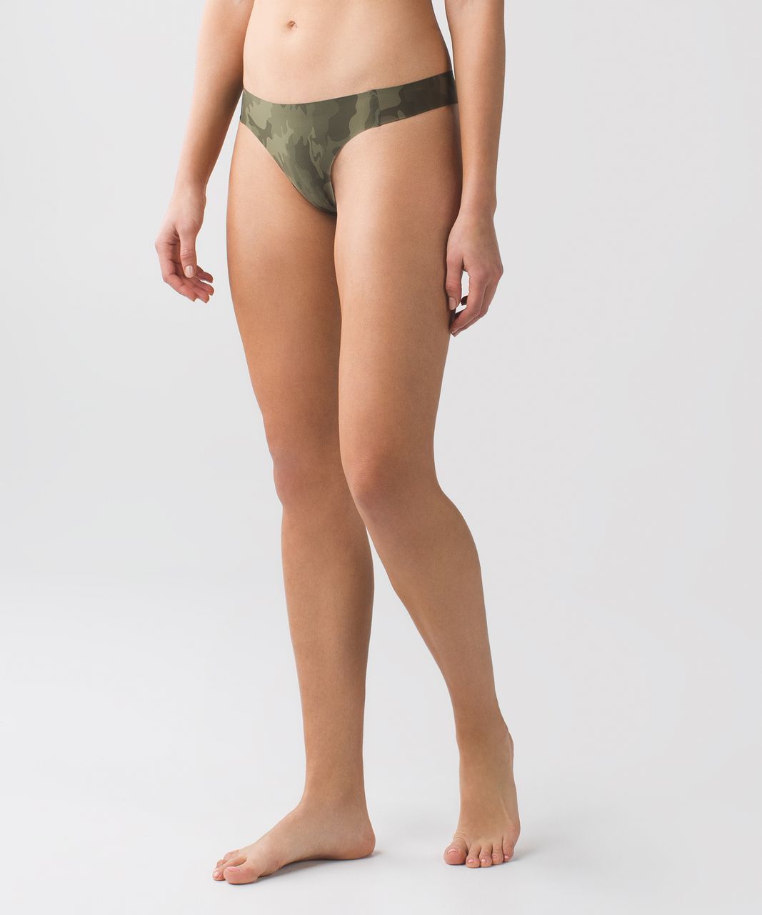 Lululemon Light As Air Thong - Savasana Camo 20cm Fatigue Green / Fatigue Green