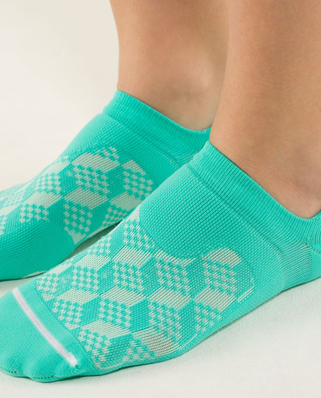 Lululemon Women's Ultimate No Show Run Sock *Ergo Toes - Step Up Bali Breeze