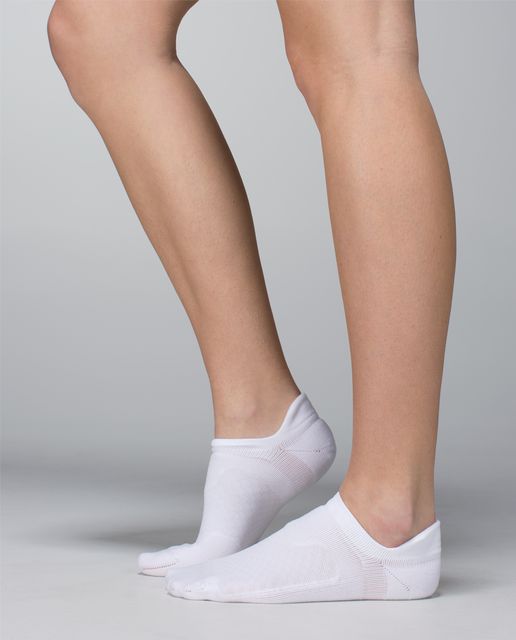 Lululemon Women's Ultimate No Show Run Sock *Ergo Toes - 4x4 Stripe ...