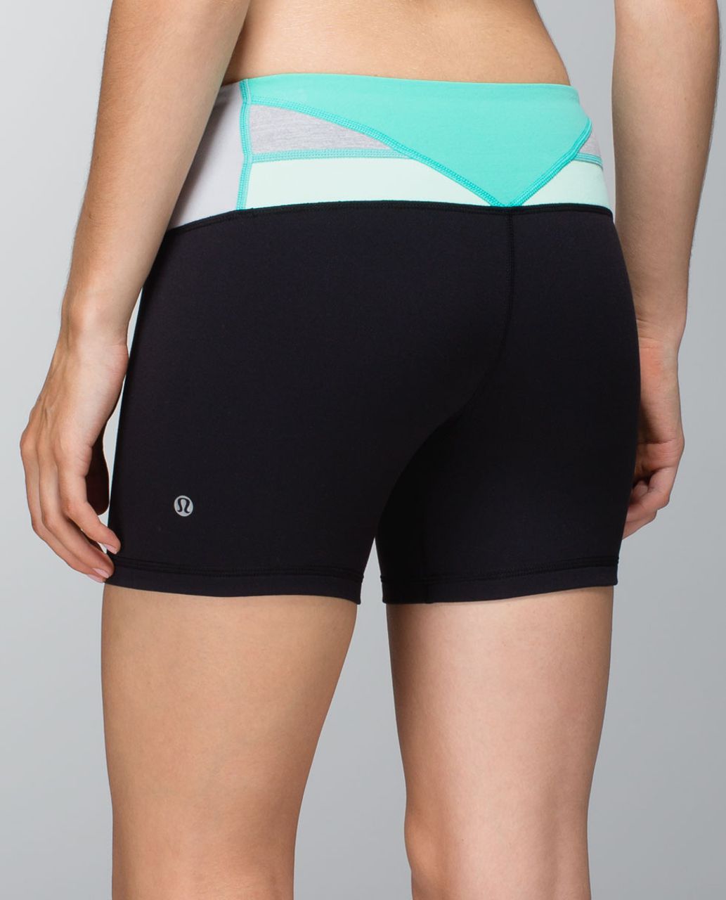 Lululemon Reverse Groove Short (Regular) *Full-On Luon - Black / Quilt Spring 14-02