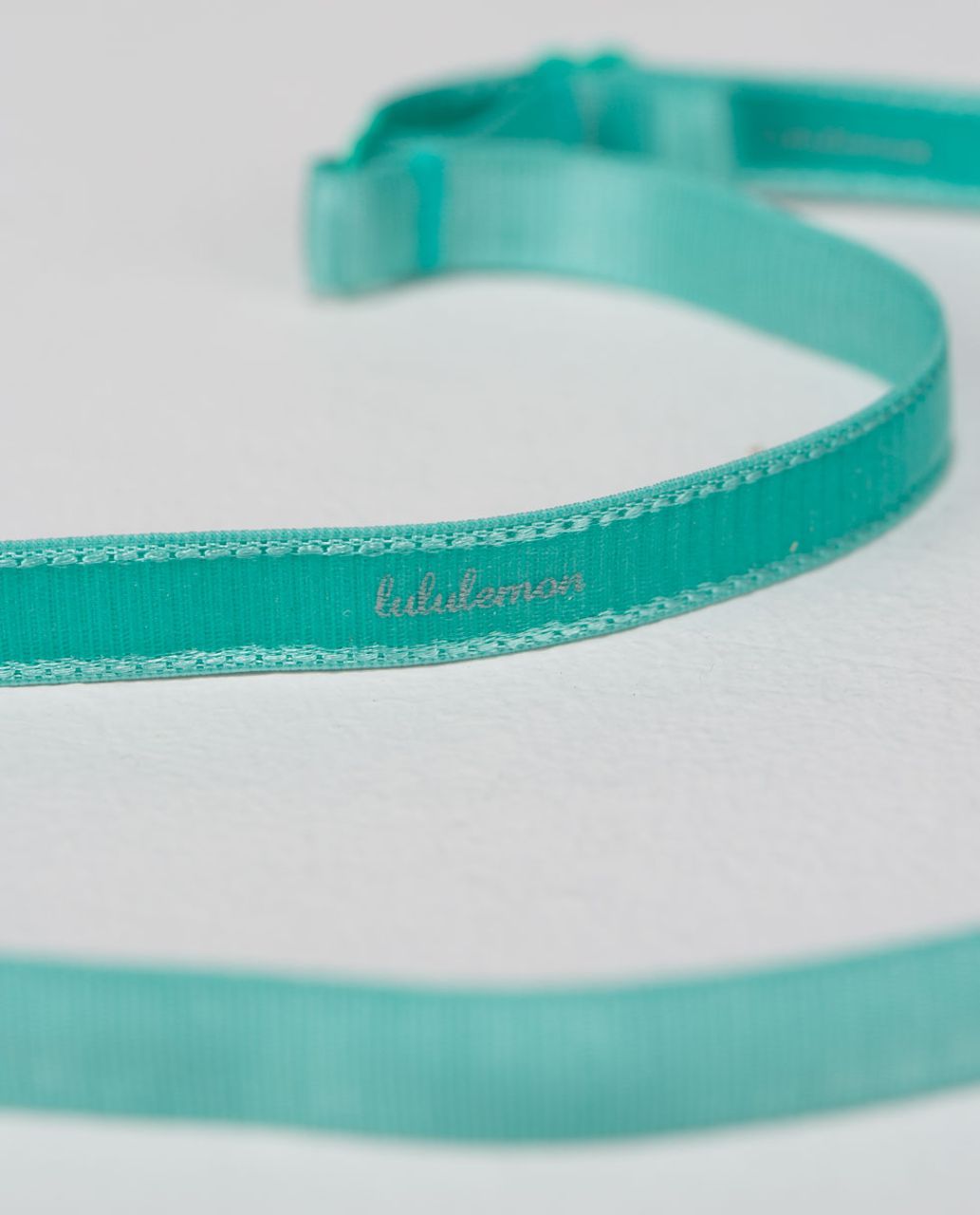 Lululemon Skinniest Satin Pirouette Headband - Bali Breeze