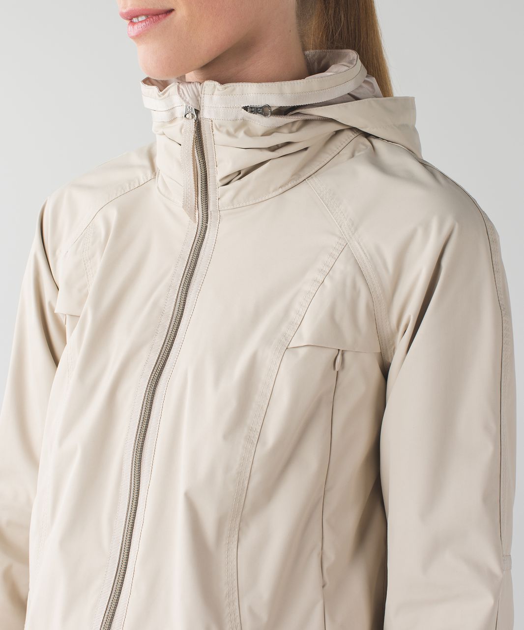 Lululemon Fo Drizzle Jacket - Cashew