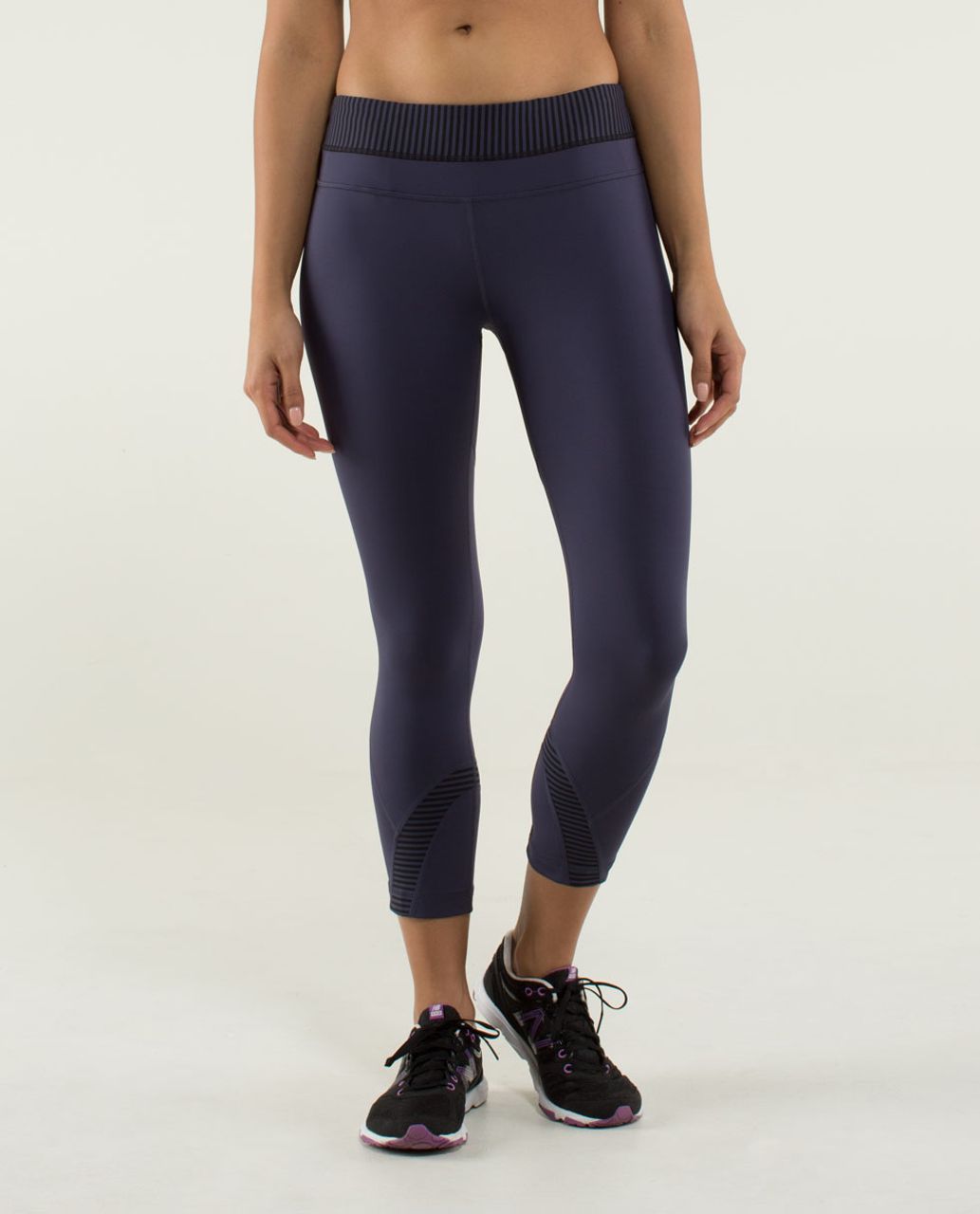 $86 Lululemon Womens Size 4 Run Inspire Crop II Legging Cadet Blue Lullaby