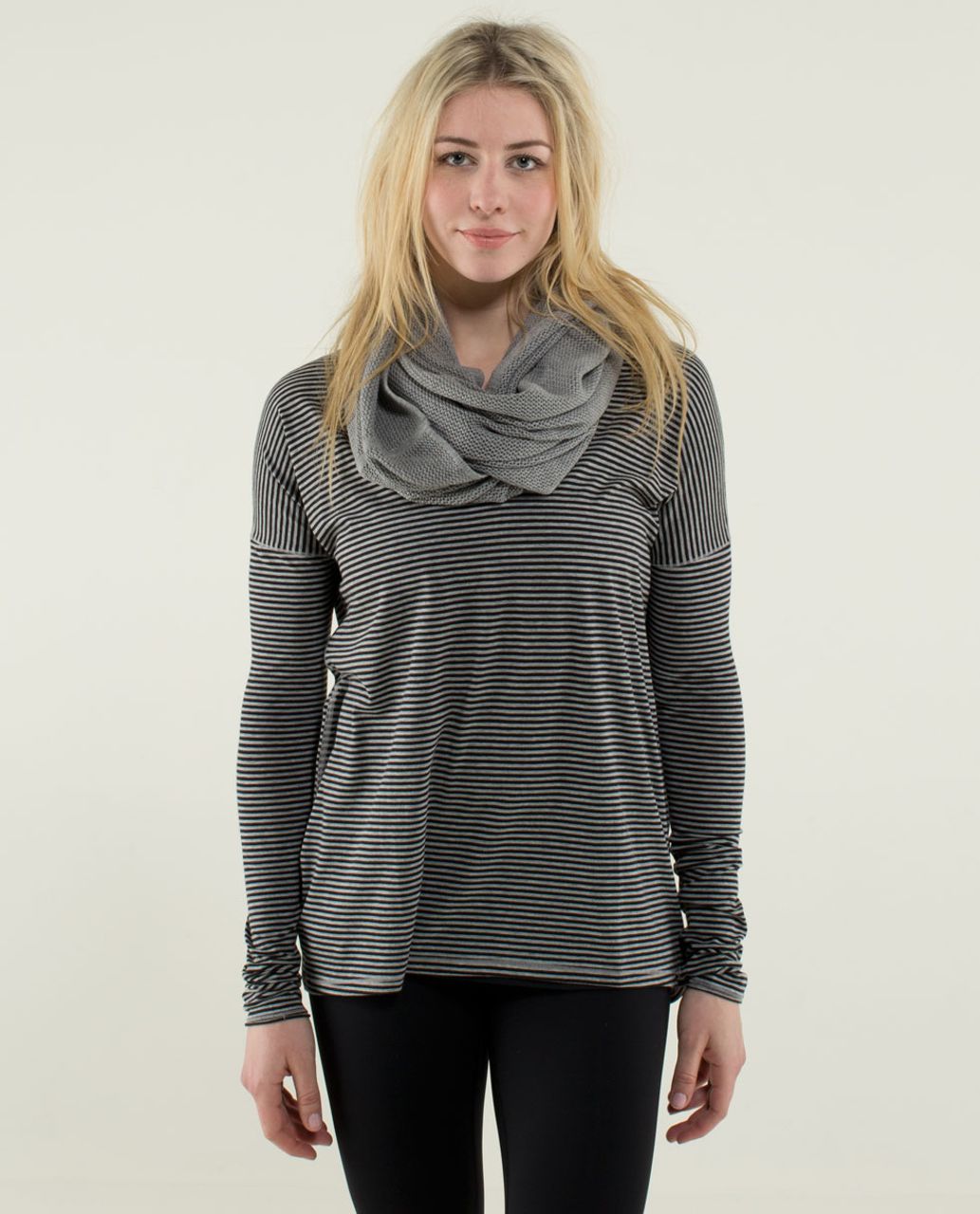 Lululemon Om Onward Scarf - Heathered Medium Grey