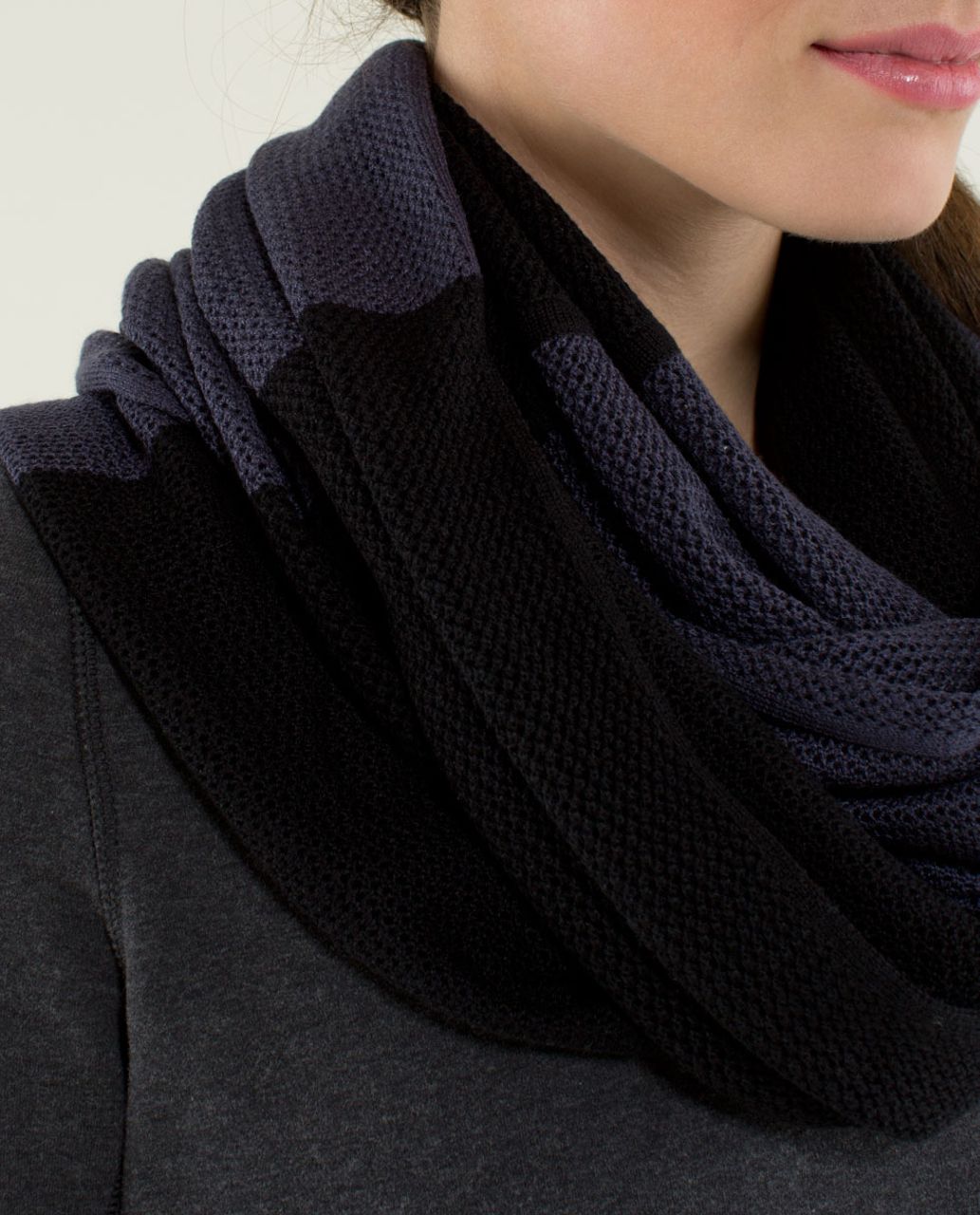 Lululemon Om Onward Scarf - Black / Cadet Blue