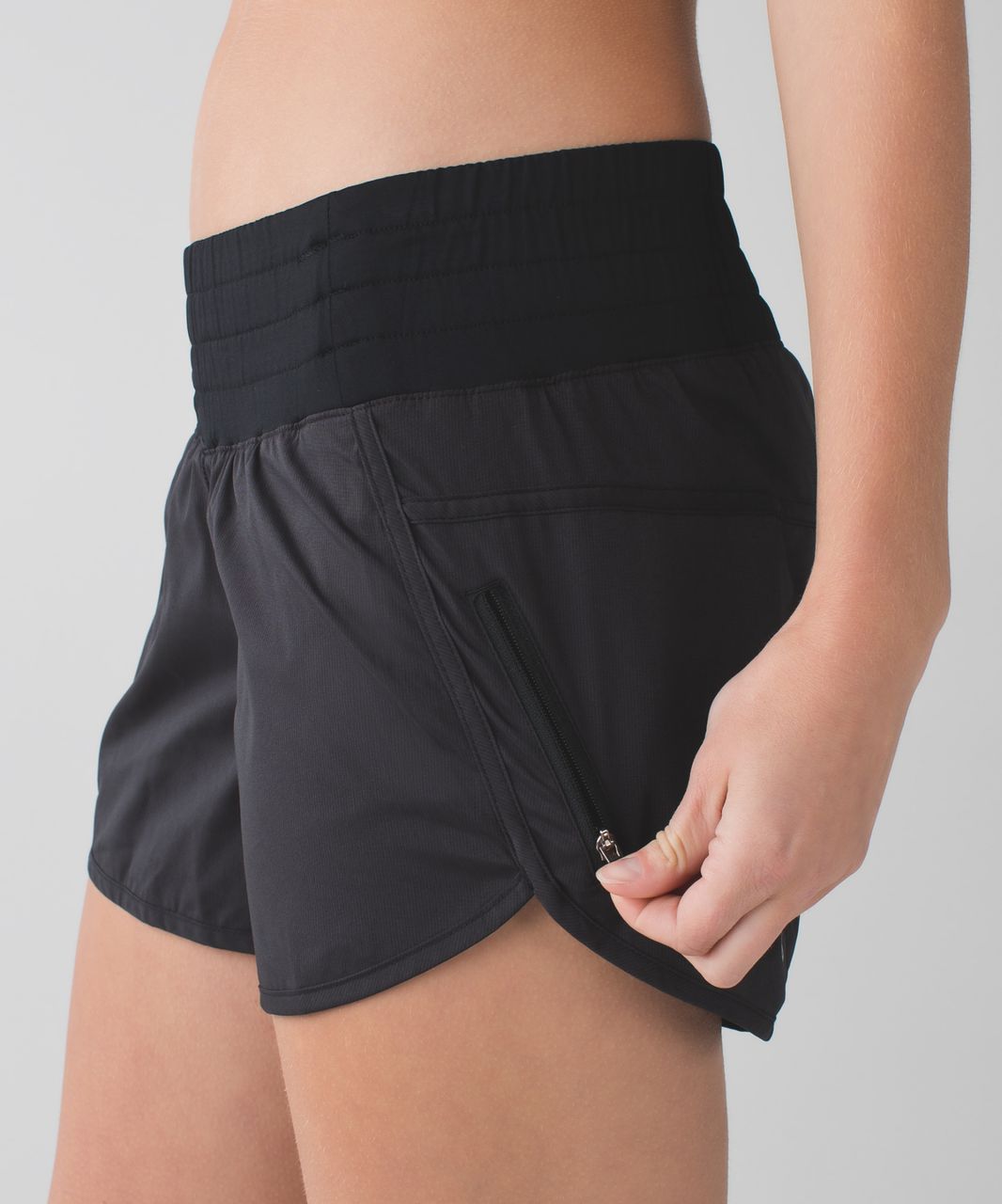 Lululemon Tracker Short II *2-way Stretch - Black