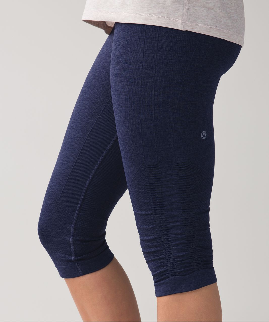 Lululemon In the Flow Crop II in Hesthered Saphire Blue Leggings Size 2