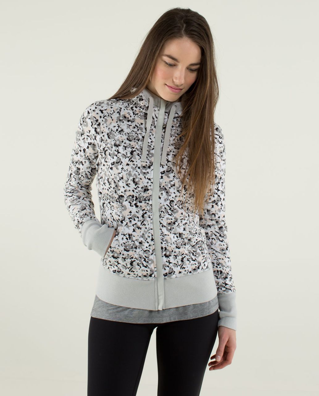 Lululemon After Asana Hoodie - Not So Petite Fleur Silver Spoon / Silver Spoon