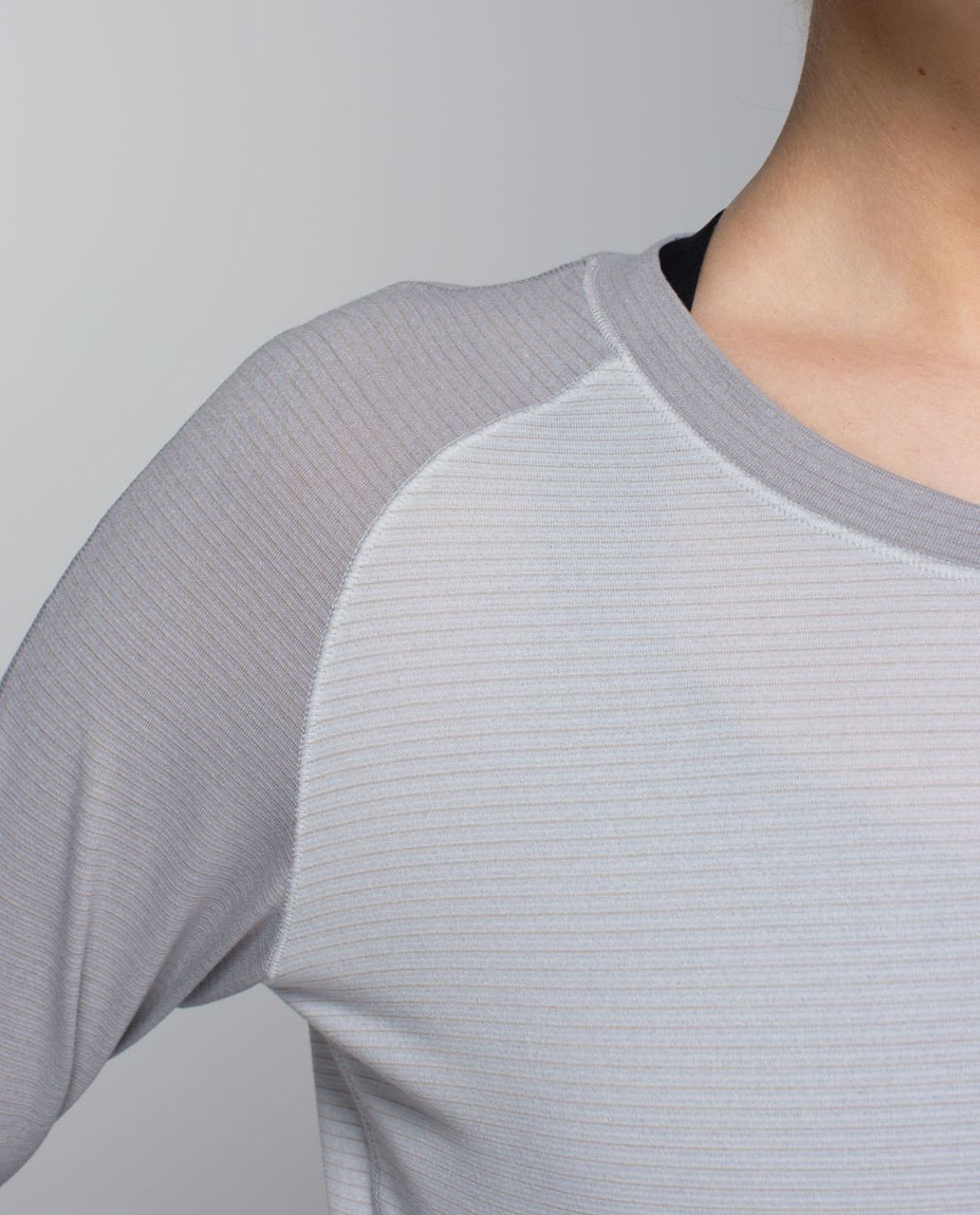 Lululemon Runamuck Long Sleeve - Heathered Light Grey / Heathered Medium Grey