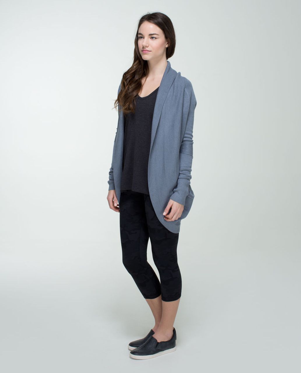 Lululemon Transformation Wrap - Heathered Blurred Grey /  Coal