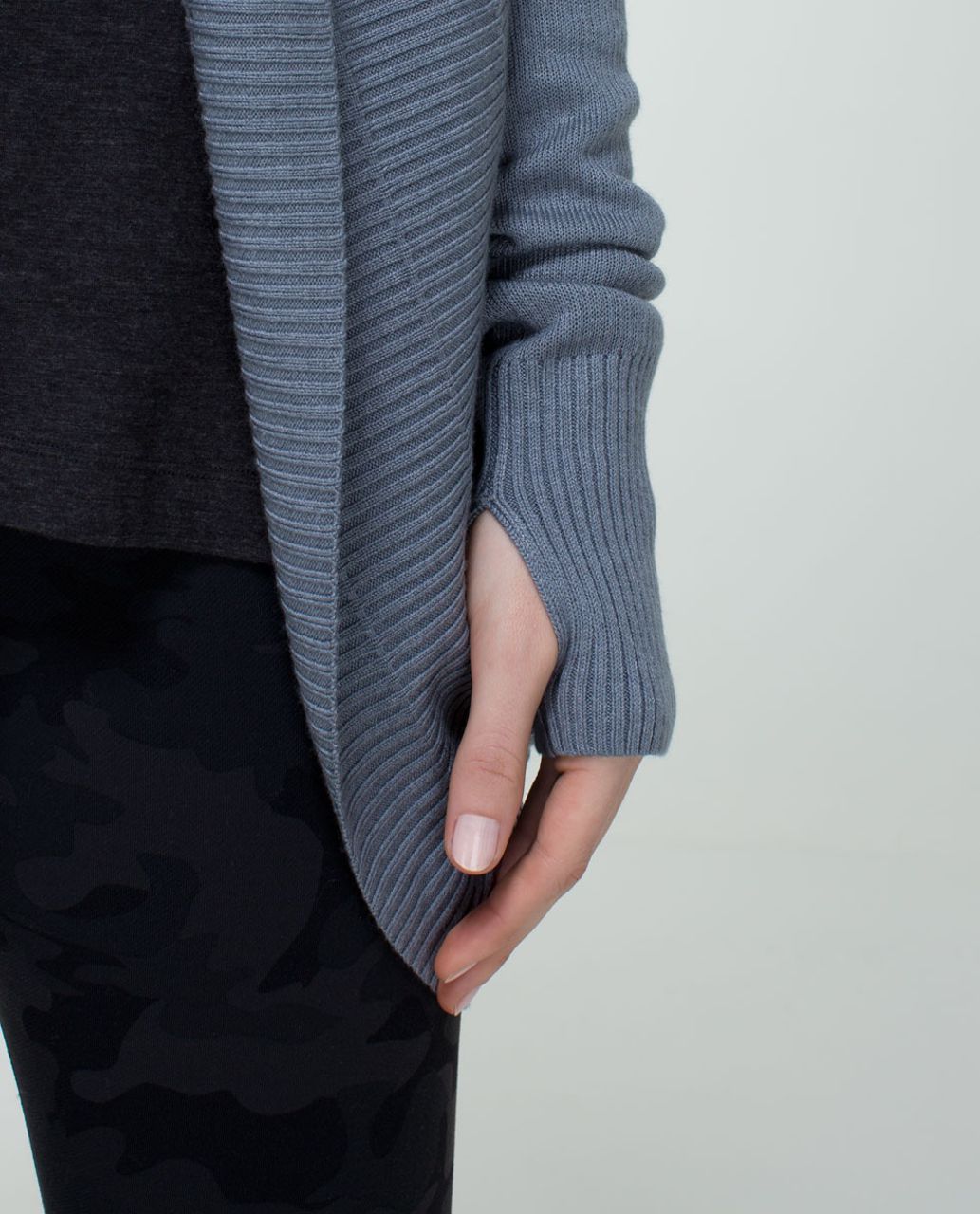 Lululemon Transformation Wrap - Heathered Blurred Grey /  Coal