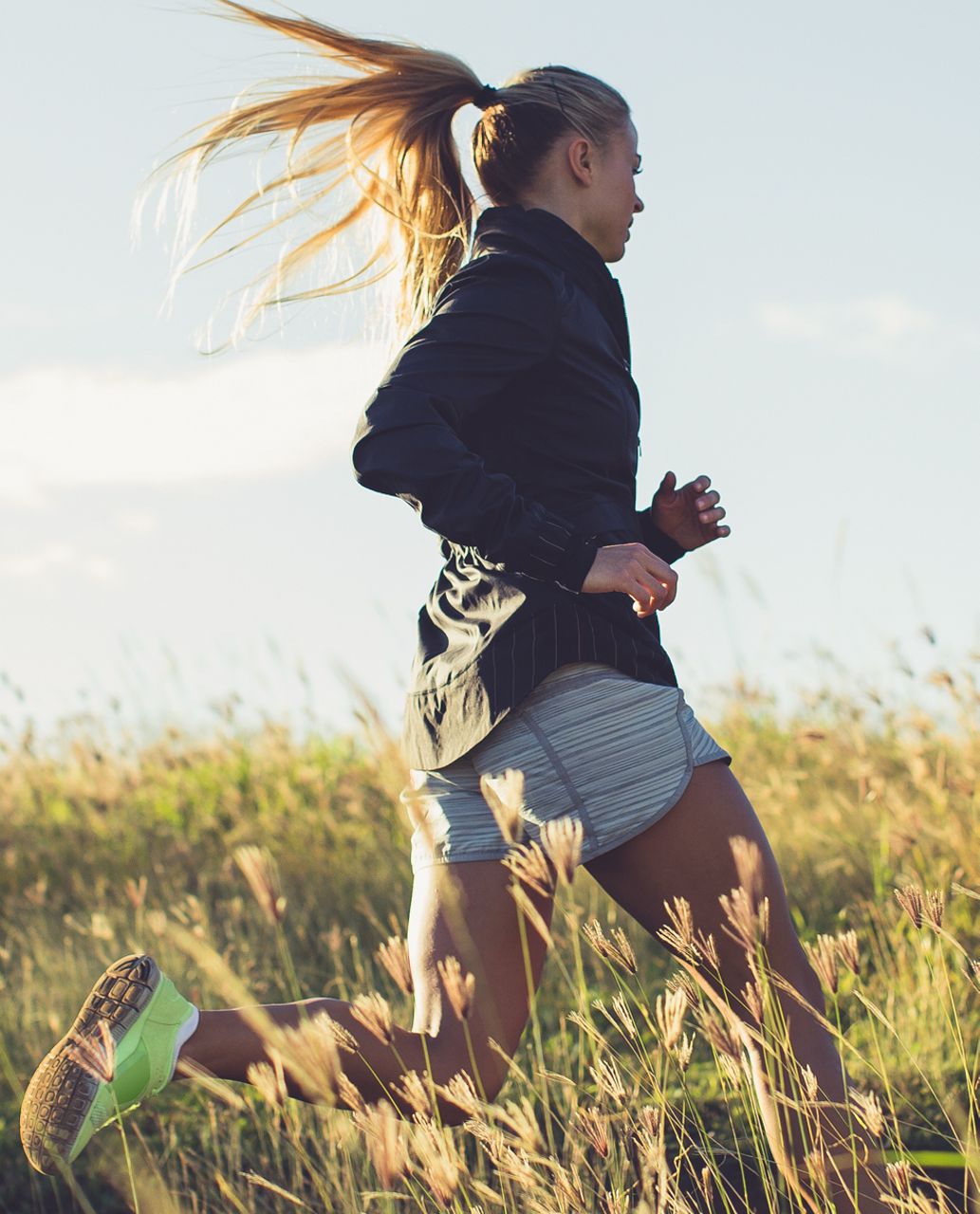 Lululemon Tracker Short II *2-way Stretch - Wee Are From Space Silver Spoon / Ambient Grey