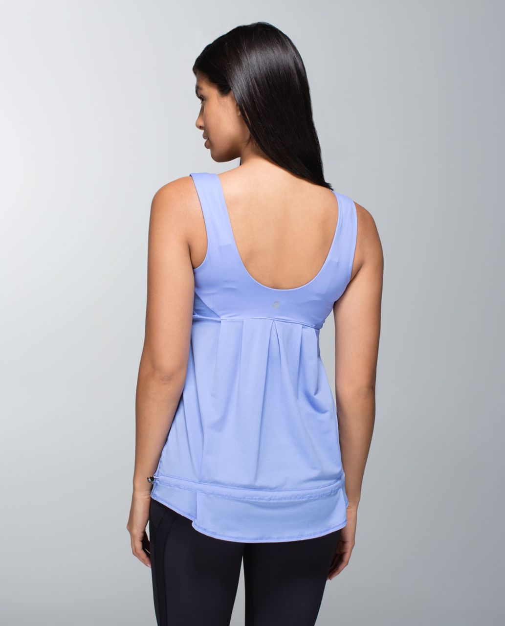 https://storage.googleapis.com/lulu-fanatics/product/16839/1280/lululemon-elevate-tank-lullaby-0819-98800.jpg