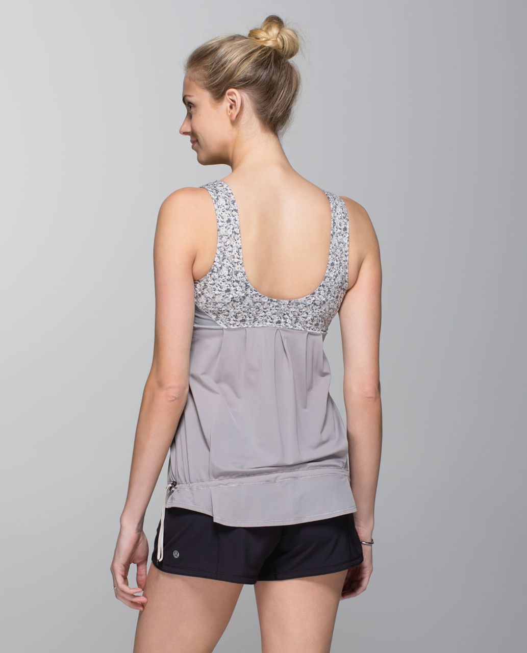 Lululemon Elevate Tank - Ambient Grey / Petite Fleur Silver Spoon