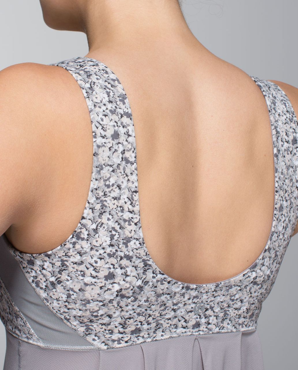 Lululemon Elevate Tank - Ambient Grey / Petite Fleur Silver Spoon