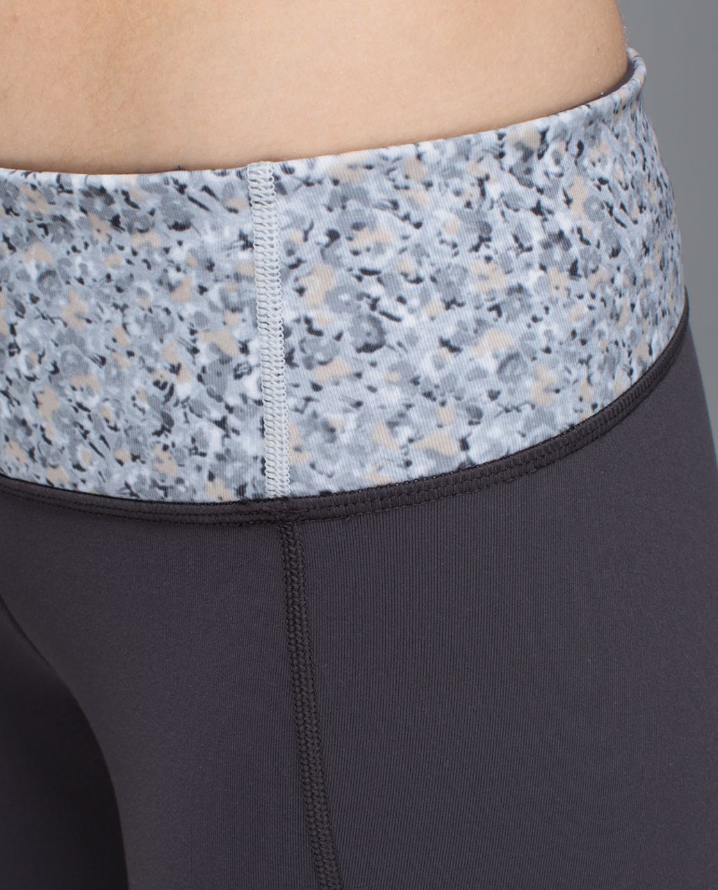 Lululemon Gather & Crow Crop *Full-On Luon - Soot / Petite Fleur Silver Spoon