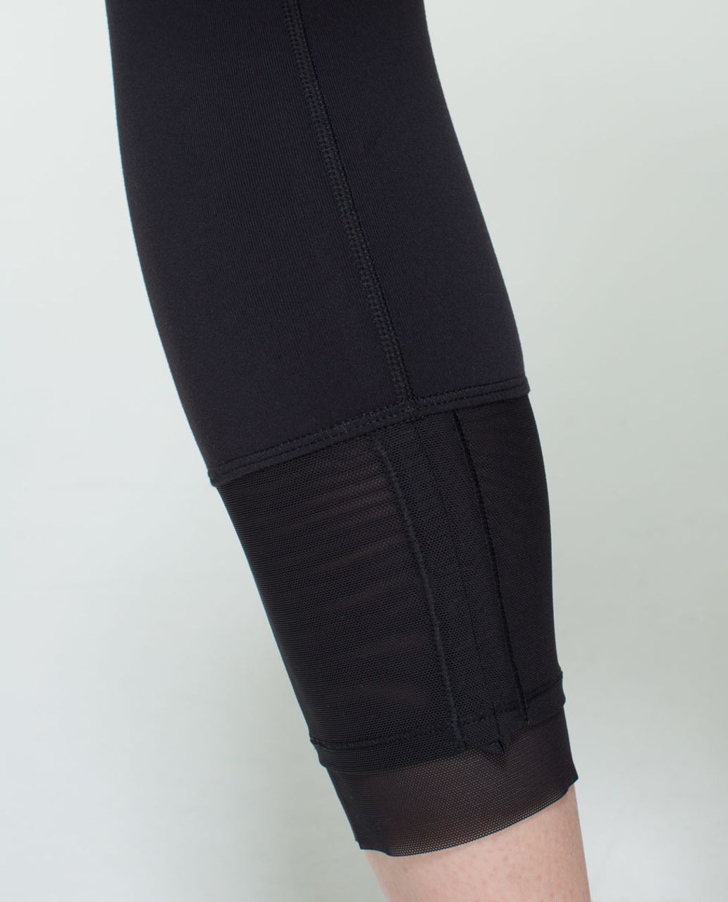 Lululemon Find Your Flow Crop - Black