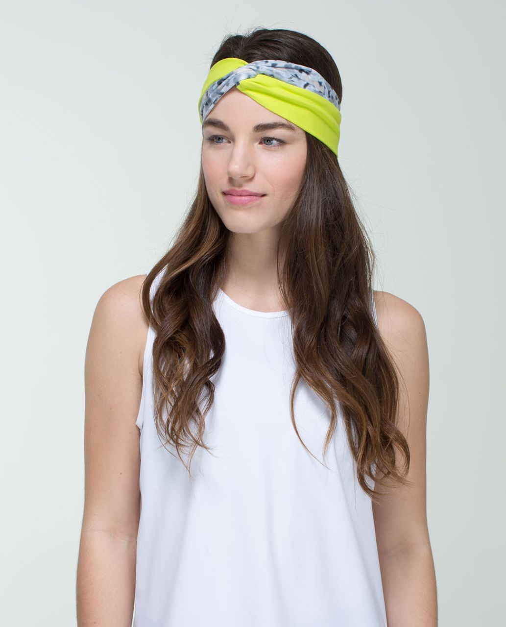 Lululemon Knotty Gal Headband - Not So Petite Fleur Silver Spoon / Antidote