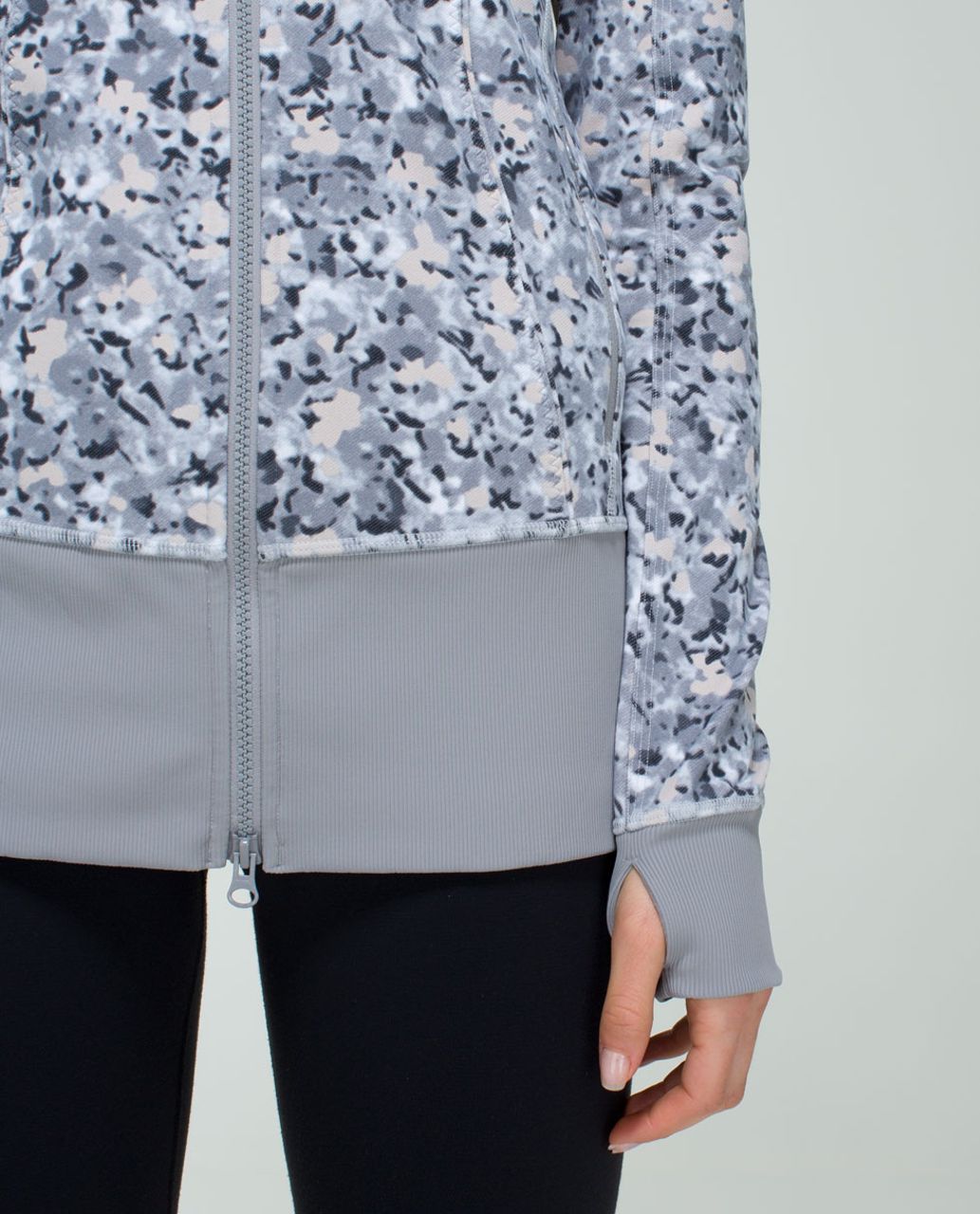 Lululemon Nice Asana Jacket - Not So Petite Fleur Silver Spoon / Silver Spoon / Ambient Grey