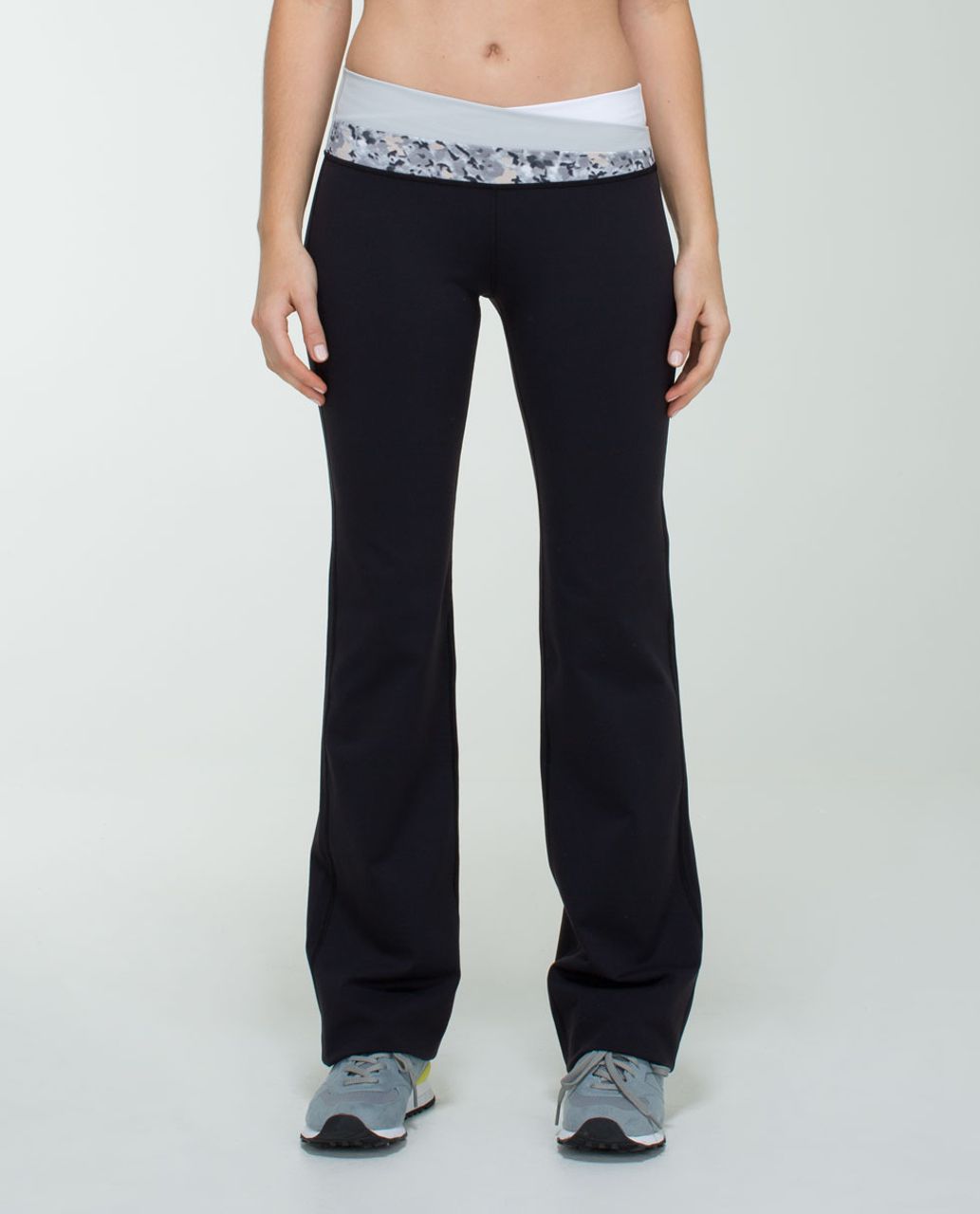 Lululemon Astro Pant (Tall) - Black / Slope Stripe Silver Slate