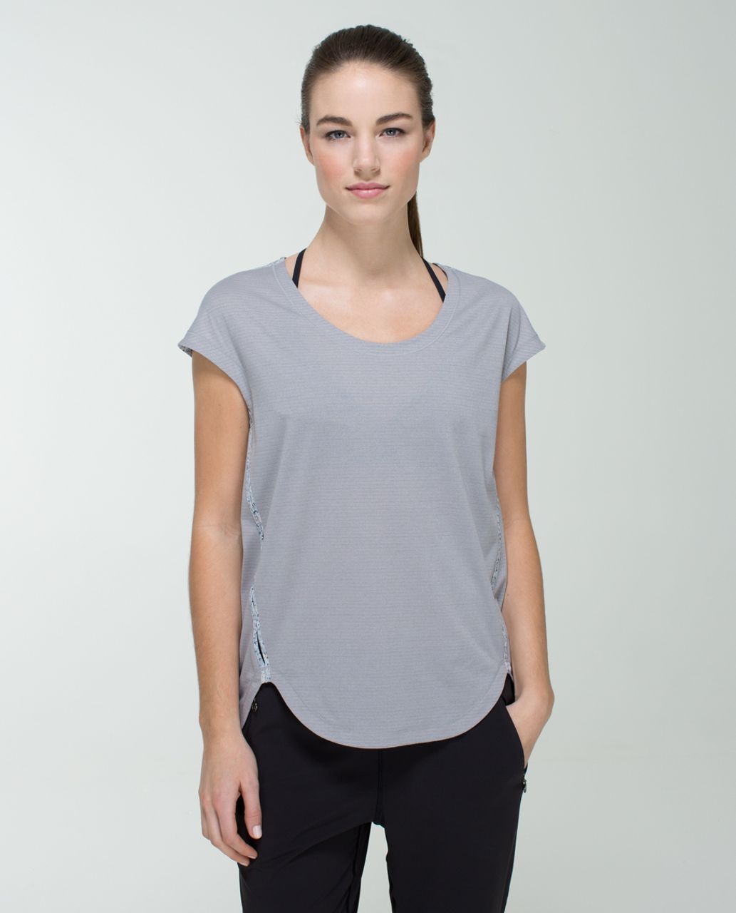 Lululemon Runamuck Tee - Heathered Medium Grey / Petite Fleur Silver Spoon