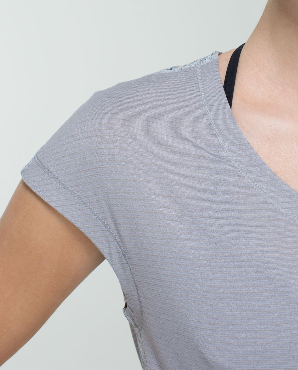 Lululemon Runamuck Tee - Heathered Medium Grey / Petite Fleur Silver Spoon