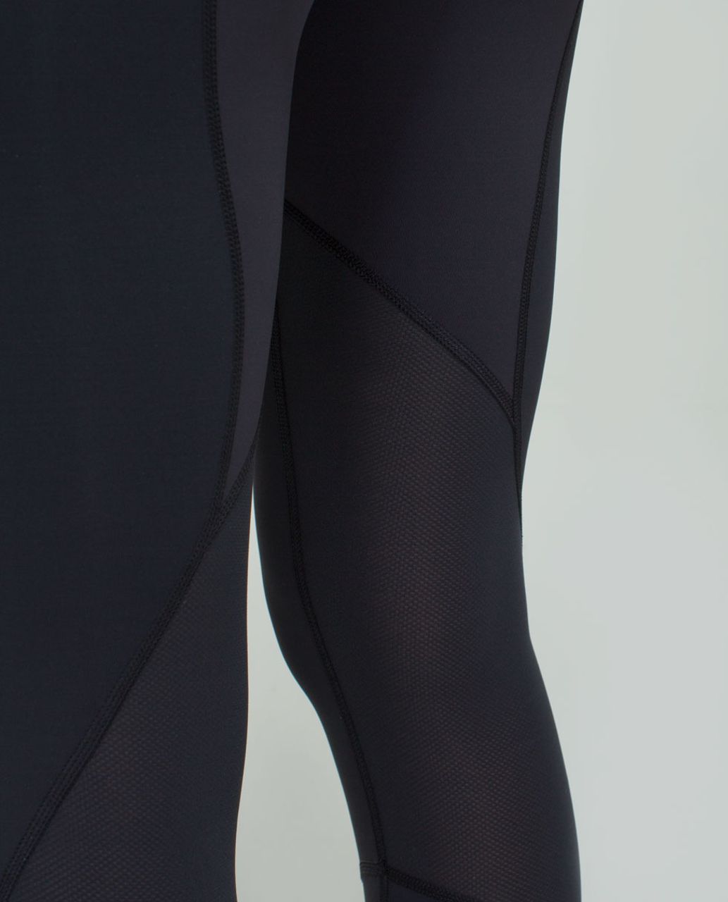 Lululemon Run:  Inspire Crop II - Black / Quilt Spring 14-28