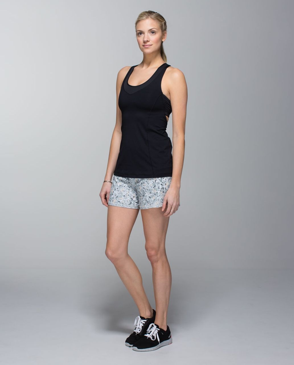 Lululemon Groovy Run Short *4-way Stretch - Not So Petite Fleur Silver Spoon / Petite Fleur Silver Spoon / Ambient Grey