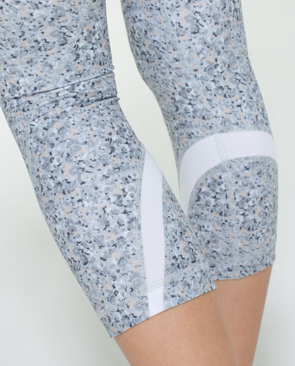 Lululemon Run:  Inspire Crop II *All Luxtreme - Petite Fleur Silver Spoon / White