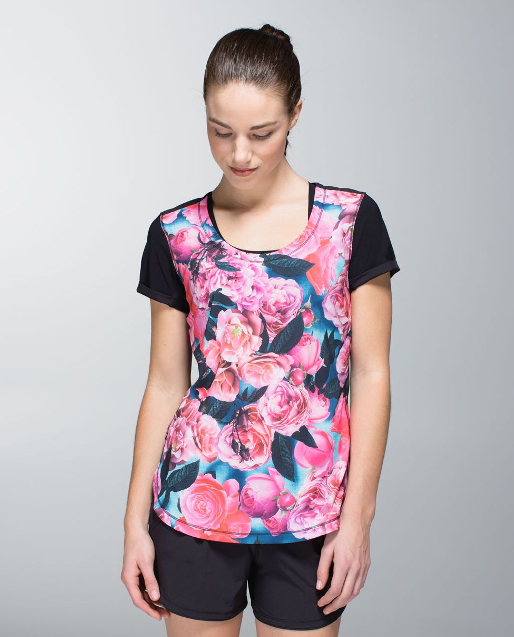 Lululemon Lightened Up Short Sleeve - Secret Garden / Black