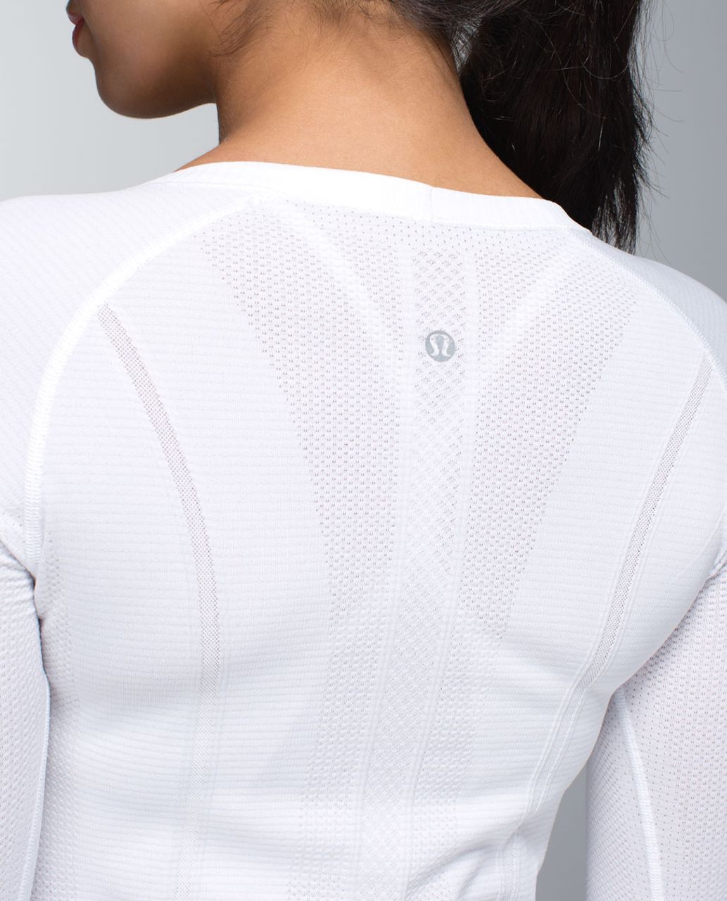 Lululemon Run:  Swiftly Tech Long Sleeve Scoop *Ruched - Heathered White