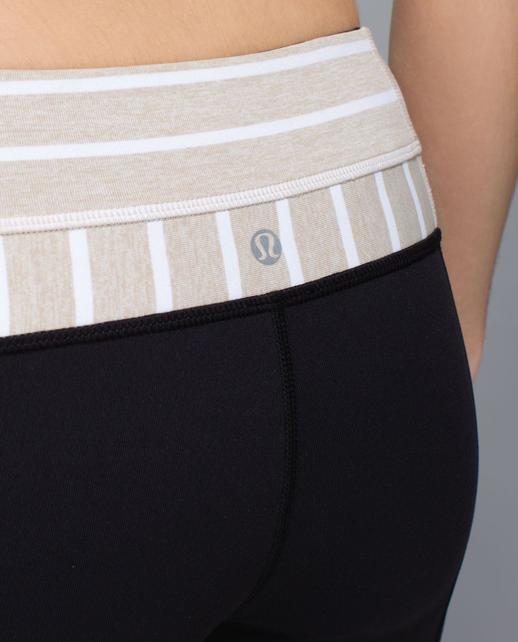 Lululemon Skinny Groove Pant *Full-On Luon - Black / Deauville Stripe Heathered Cashew White / Black