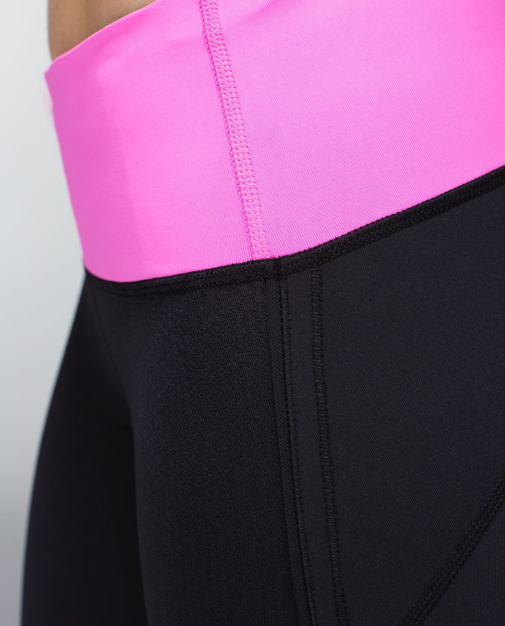 Lululemon Ujjayi Crop - Black / Pow Pink Light