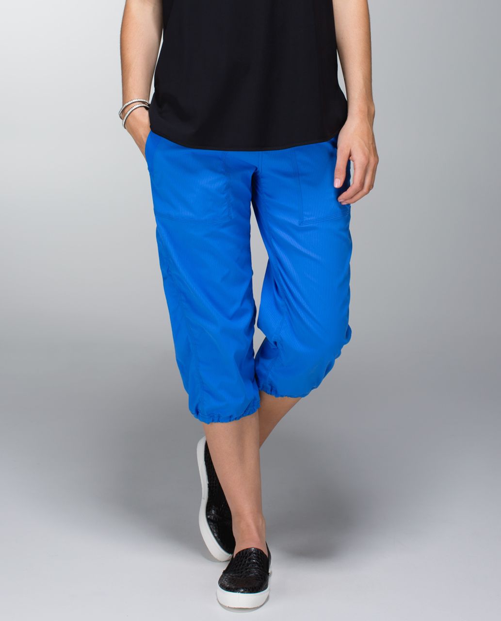 Lululemon Studio Crop *No Liner - Pipe Dream Blue