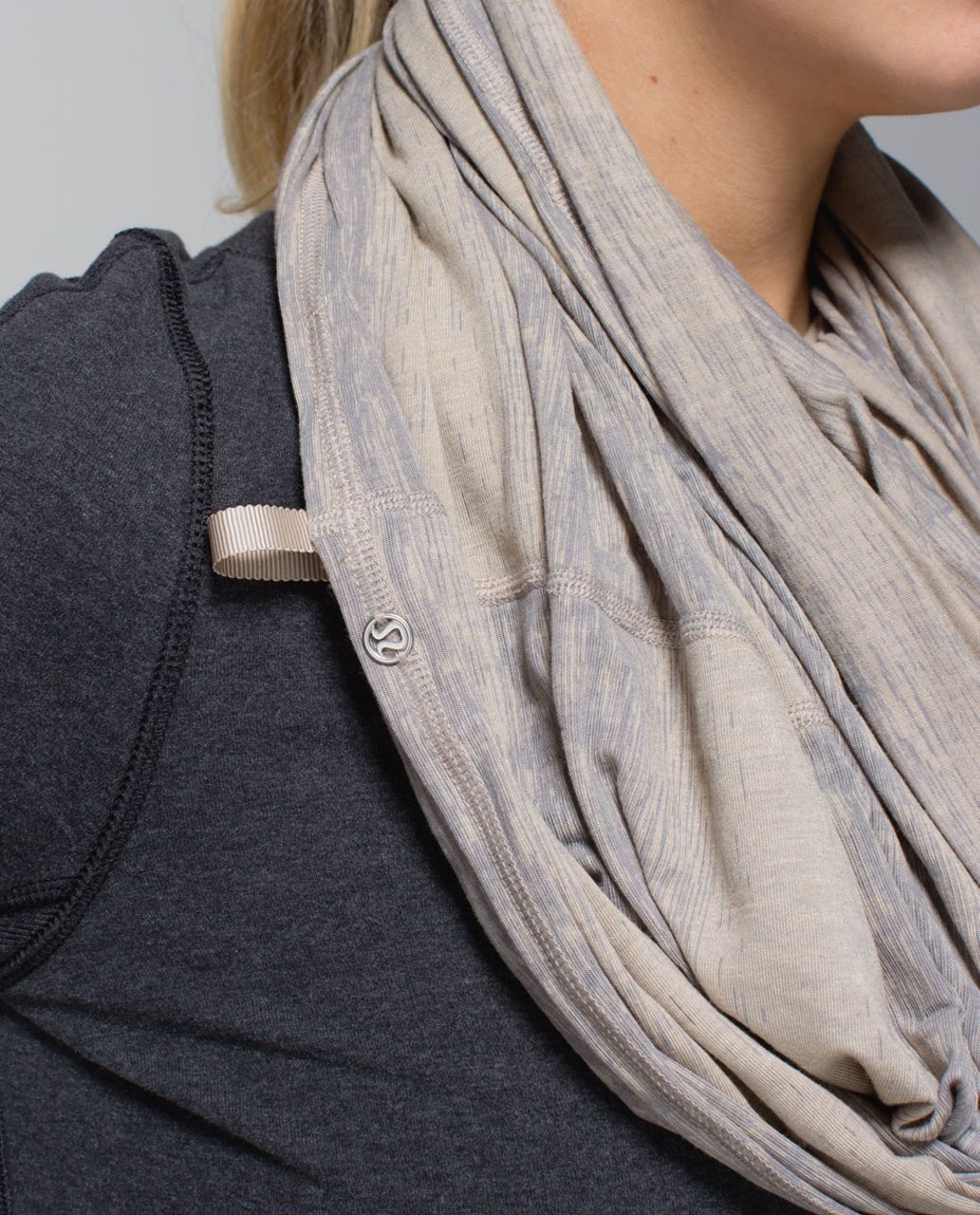 Lululemon Twist & Shout Scarf - Misty Stripe Burnout Cashew Ambient Grey