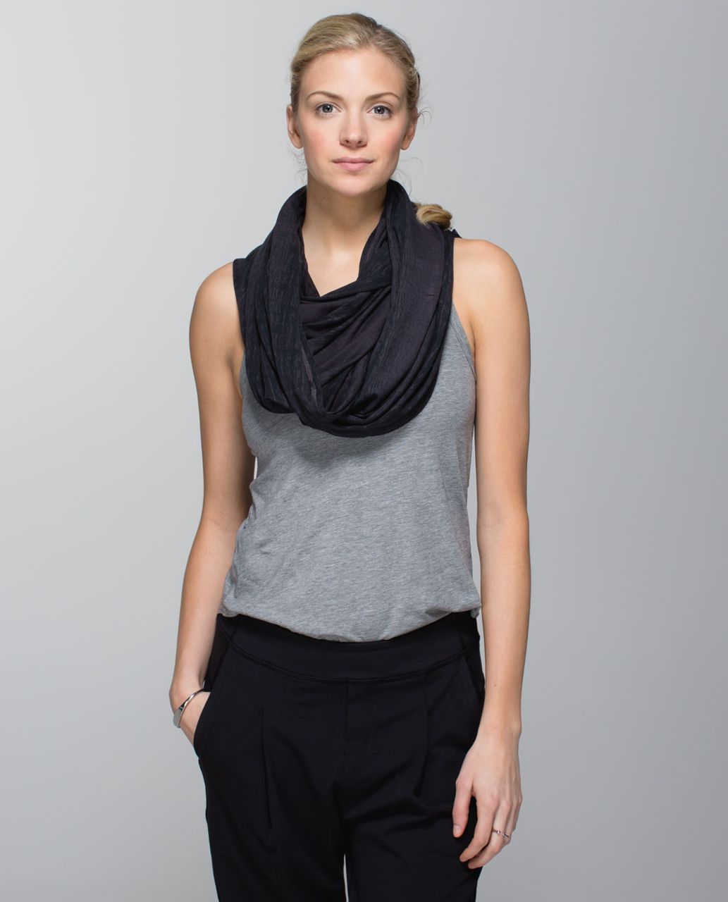 Lululemon Twist & Shout Scarf - Misty Stripe Burnout Soot Black