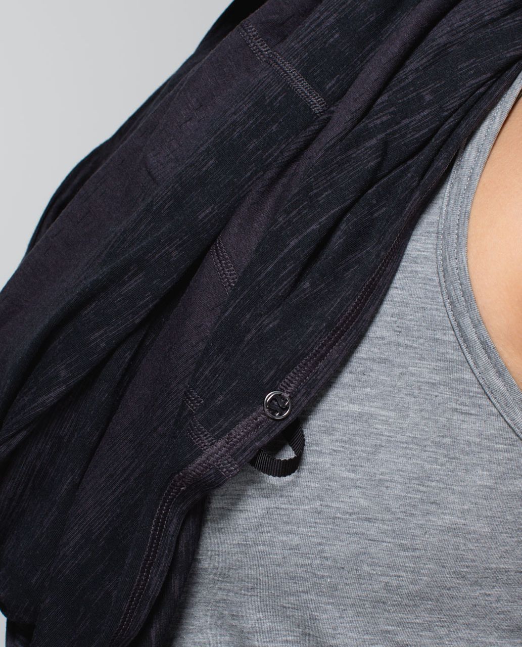 Lululemon Twist & Shout Scarf - Misty Stripe Burnout Soot Black