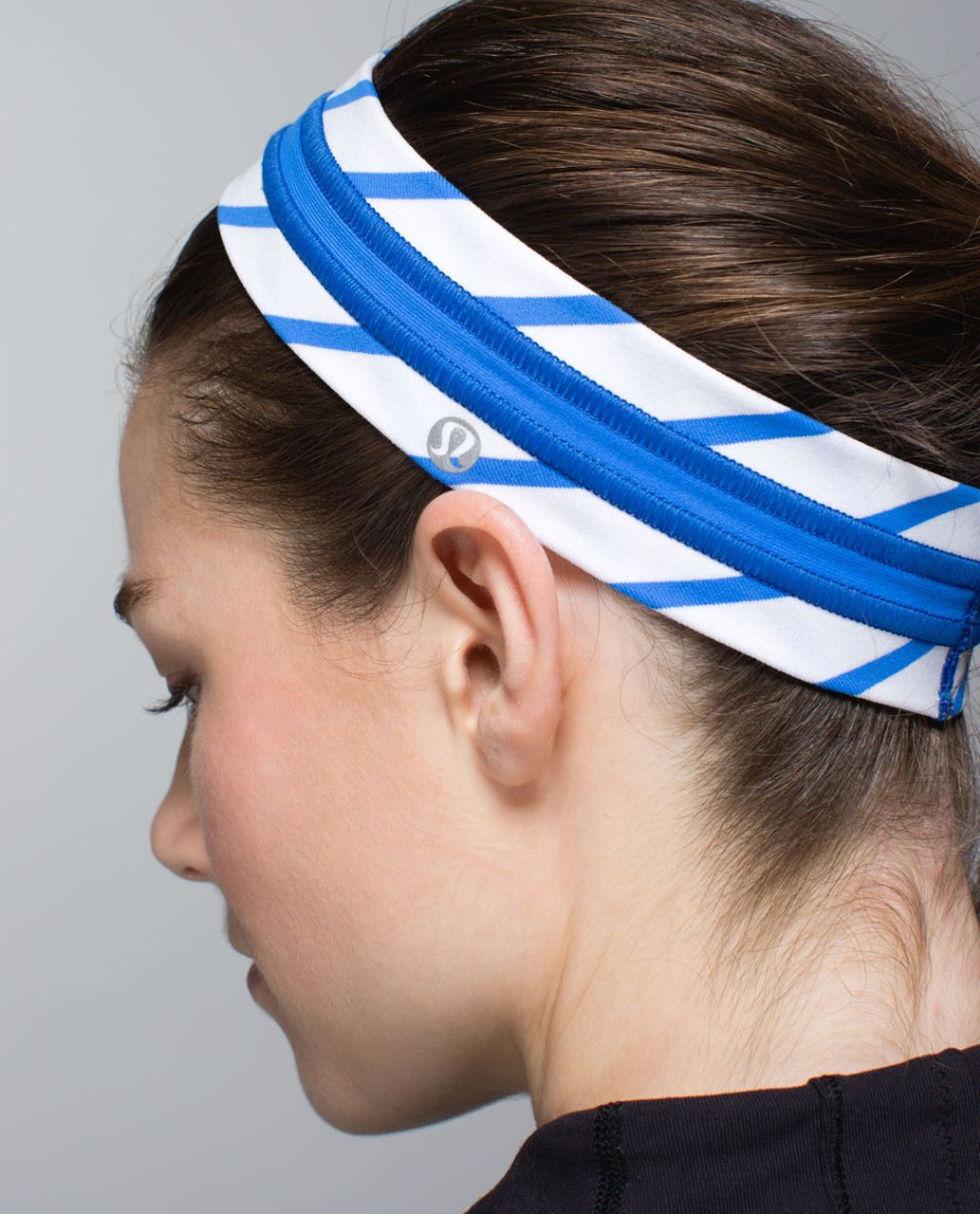 Lululemon Fly Away Tamer Headband *Quilt - Deauville Stripe Pipe Dream Blue White / Pipe Dream Blue