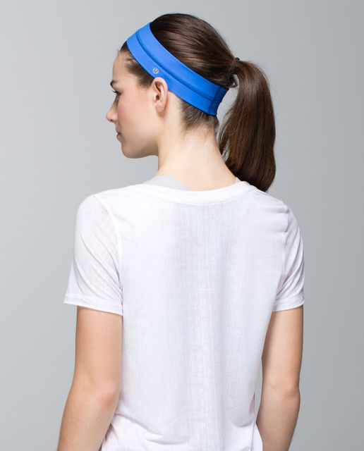 Lululemon Fly Away Tamer Headband II (Wee are from Space Nimbus Battleship)  : Buy Online at Best Price in KSA - Souq is now : Beauty