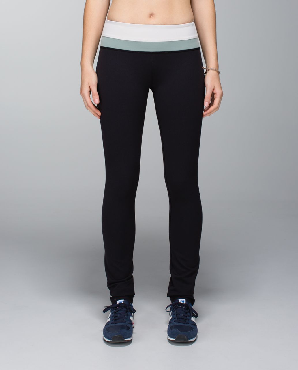 Lululemon Skinny Groove Pant *Full-On Luon - Black / Dune / Earl Grey